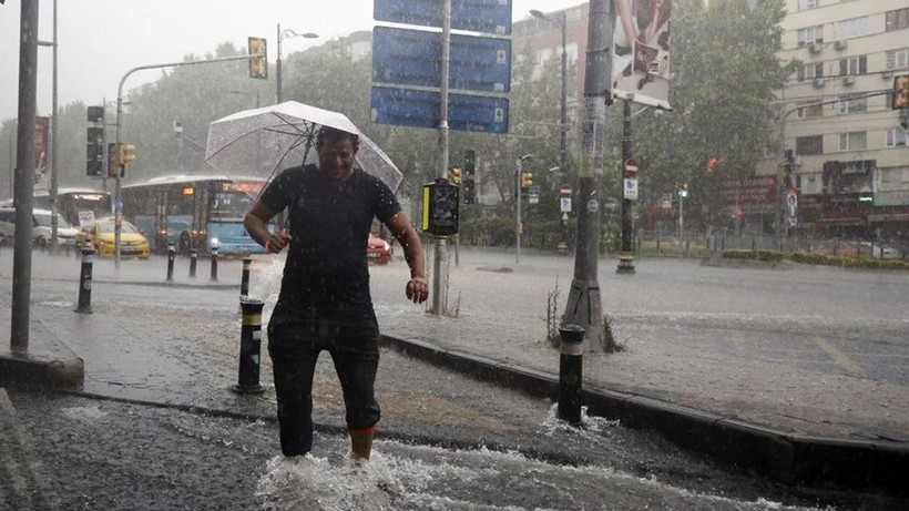 Meteoroloji İstanbul için gün verdi! Beklenen sağanak geliyor! İşte gün gün hava durumu - Resim: 1
