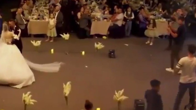 İşte düğündeki yangın faciasının başladığı anlar! Düğün değil resmen facia | Irak'tan yeni görüntüler geldi - Resim: 2