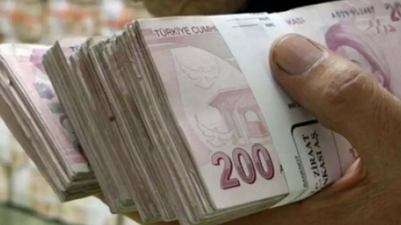 Küçük esnafa EYT imkanı! 7200 prim gününü tamamlayanlar emekliliğe hak kazanacak! Prim indiriminde kritik ayrıntılar... - Resim: 1