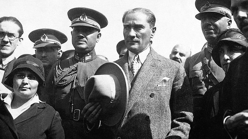 Cumhuriyet'in yüzüncü yılına özel: 100 fotoğrafla Atatürk'ün anıları - Resim: 86