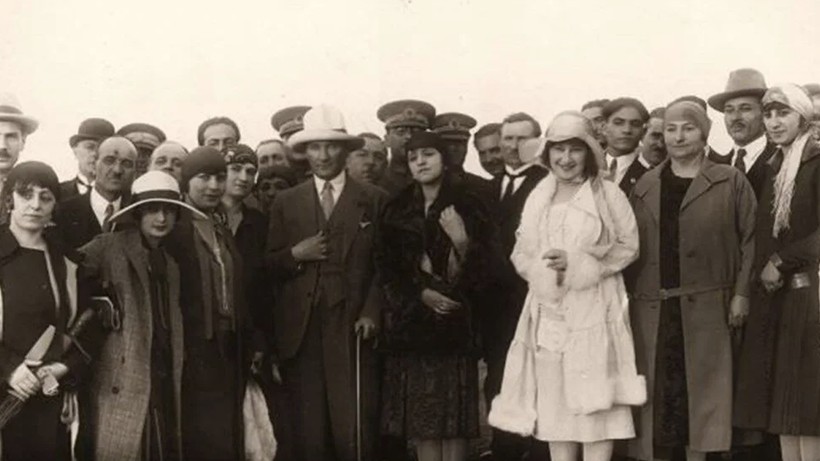 Cumhuriyet'in yüzüncü yılına özel: 100 fotoğrafla Atatürk'ün anıları - Resim: 59