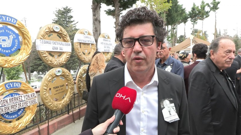 Gazeteci Osman Saffet Arolat son yolculuğuna uğurlandı - Resim: 7