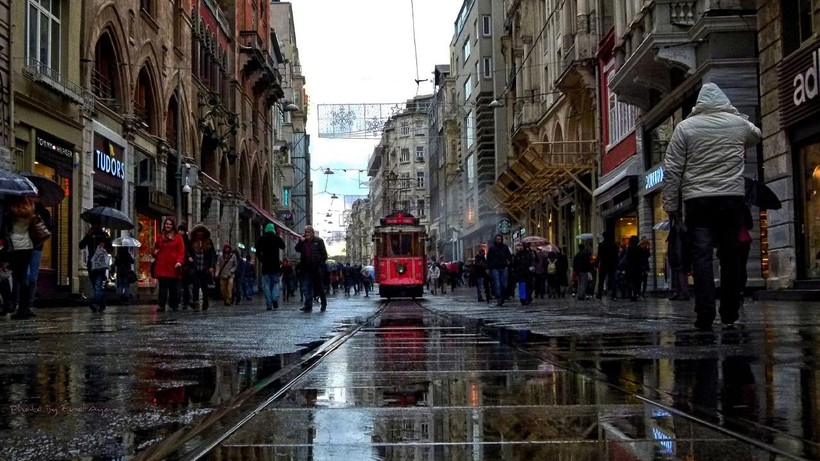 Meteoroloji beklenen uyarıyı verdi! İstanbul'da sıcaklıklar düşüyor, yağmur yurda geri dönüyor! 5 günlük hava durumu - Resim: 1
