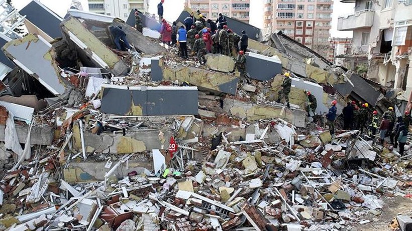 Kolon keserek 35 kişinin hayatına mal olmuşlardı! Firari sanıkların avukatı Ersan Şen oldu - Resim : 1