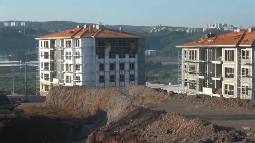Vali Erdinç Yılmaz'dan Özgür Özel'e cevap: Osmaniye’de 1351 konut aralık ayında teslim edilecek - Resim: 3