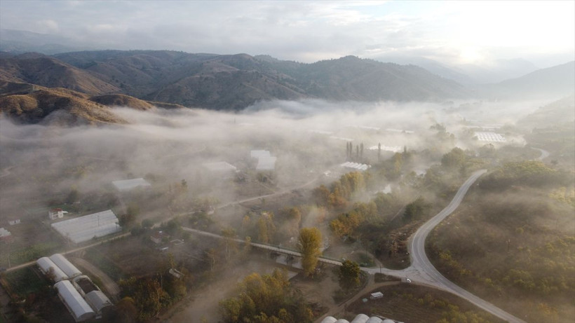 Sakarya Nehri çevresinde ortaya çıkan sis bulutu dronla görüntülendi! Ortaya kartpostallık görüntüler çıktı - Resim: 5