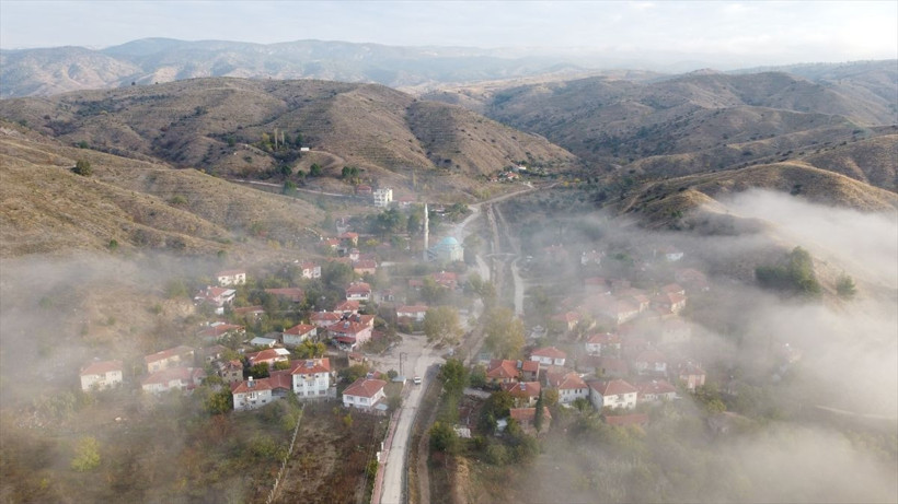 Sakarya Nehri çevresinde ortaya çıkan sis bulutu dronla görüntülendi! Ortaya kartpostallık görüntüler çıktı - Resim: 6