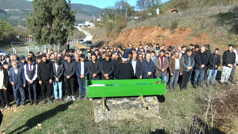 Bursa'da 5 yaşındaki çocuk diş çekiminin ardından öldü! İlk otopsi raporu çıktı, ailenin gözü yaşlı - Resim: 4