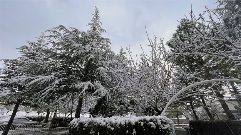 Başkent Ankara beyaz masalı yaşıyor! Yurt genelinden kar manzaraları ❄️☃️🧤 - Resim: 36