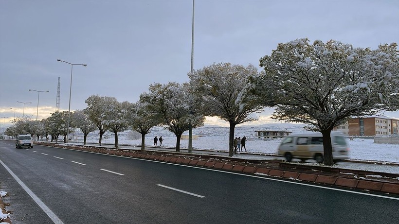 Başkent Ankara beyaz masalı yaşıyor! Yurt genelinden kar manzaraları ❄️☃️🧤 - Resim: 37