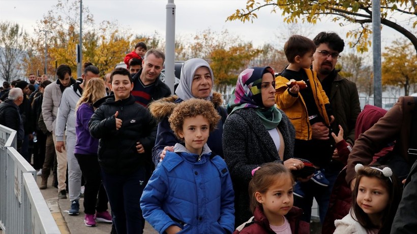 İzmitliler akın akın TCG Anadolu'yu ziyaret etti! - Resim: 15