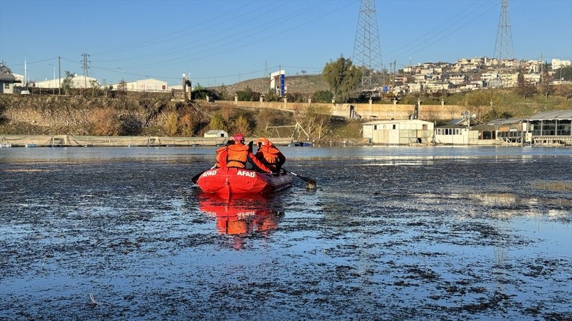 Kahramanmaraş'ta oyun oynarken nehre düşen ve kaybolan çocuğu arama çalışmaları devam ediyor - Resim: 7