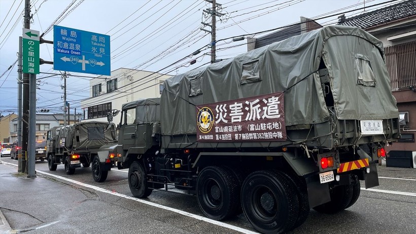 Japonya'da meydana gelen depremlerde hayatını kaybedenlerin sayısı 78'e yükseldi - Resim: 40