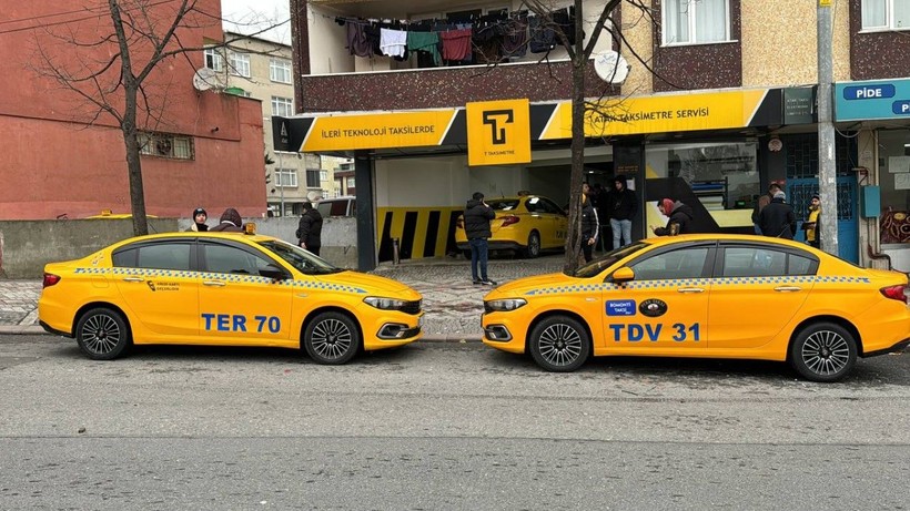 İstanbul'da taksiciler yeni tarife için taksimetre cihazlarını güncelliyor - Resim: 1