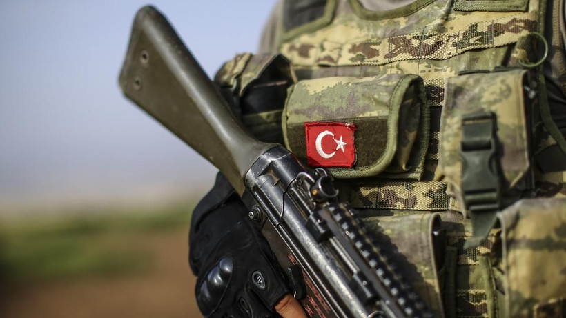 Şehit haberleri yasa boğdu! İşte ünlülerden gelen paylaşım - Resim: 3