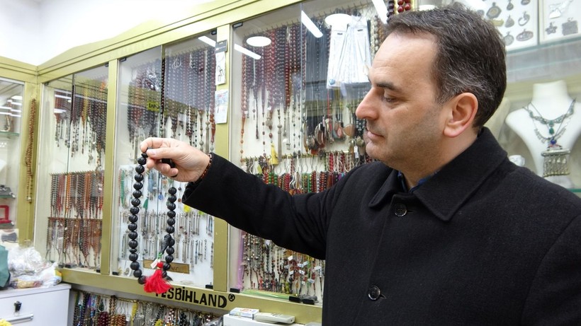 Bursa'da balinanın kusmuğundan yapılan tespihler 6 bin liradan başlıyor! - Resim: 6