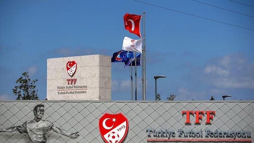 Rapid Wien - FC Slovacko maçında Türk hakemleri şike mi yaptı? TFF'den olay maçla ilgili açıklama - Resim: 10