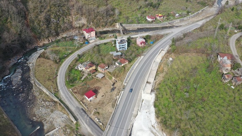 Doğu Karadeniz'i İç Anadolu'ya bağlayan Dereli kara yolu ulaşım süresini kısalttı - Resim: 12