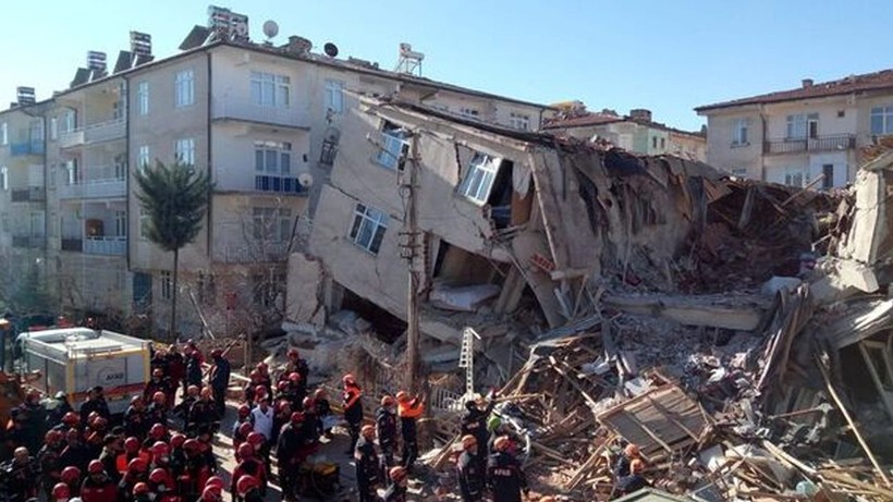 Üzerinden yıllar geçti, acısı hala taze! Elazığ'ı yıkan 6.8'lik depremin 4. senesi - Resim: 1