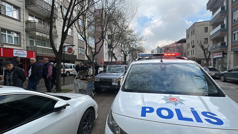 Bursa’da bir buçuk dakikada 3,5 milyonluk kuyumcu soygunu - Resim: 6