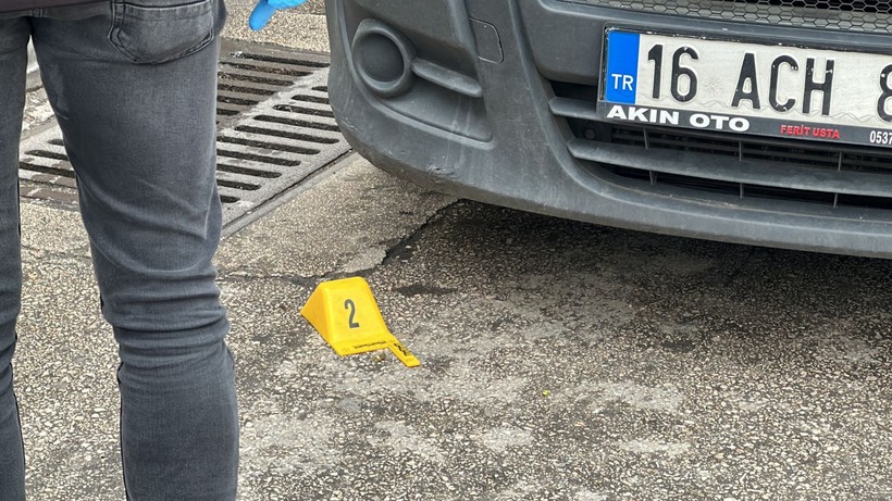 Bursa’da bir buçuk dakikada 3,5 milyonluk kuyumcu soygunu - Resim: 4