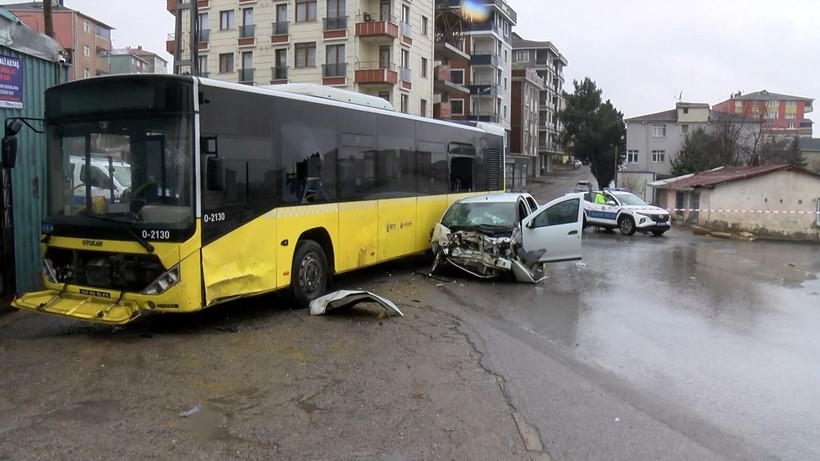 Sultanbeyli'de İETT otobüsü ile otomobil çarpıştı: 6 yaralı - Resim: 6