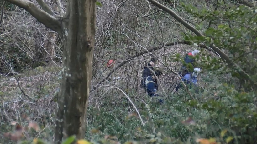 Sarıyer'de ormanda çöp konteynerine yazılan not cesede götürdü - Resim: 6