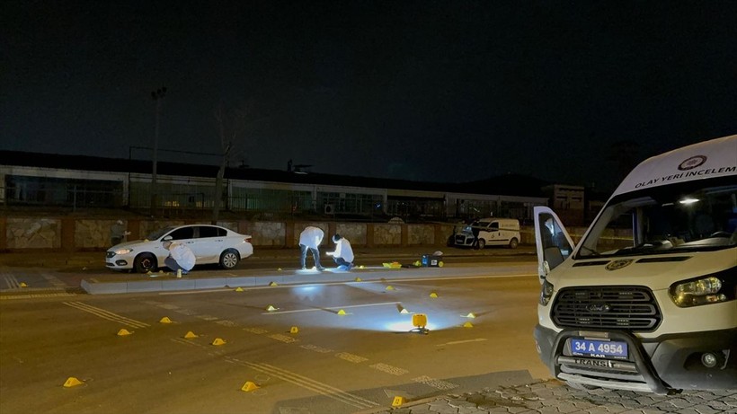 İstanbul'da seyir halindeki otomobile silahlı saldırıda 2 kişi yaralandı - Resim: 6