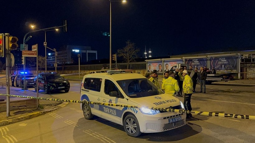 İstanbul'da seyir halindeki otomobile silahlı saldırıda 2 kişi yaralandı - Resim: 7