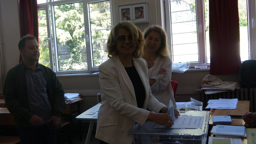 Eski Başbakan Tansu Çiller oyunu kullandı - Resim: 5