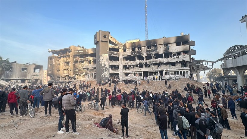 Soykırımcı İsrail ordusu, Şifa Hastanesi'ni yerle bir ettikten sonra çekildi - Resim: 99