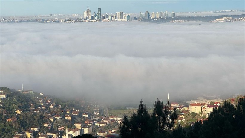 İstanbul'da bayram tatili için yola çıkanlar sis şaşkınlığı yaşadı - Resim: 12