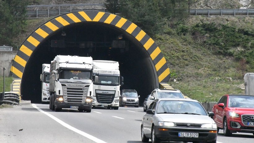 Bayram tatilinden dönüş trafiği başladı! İşte yoğunluk yaşanan noktalar - Resim: 6