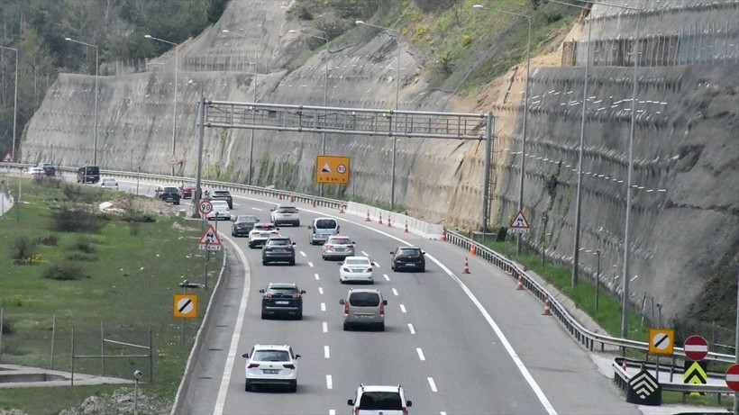 Bayram tatilinden dönüş trafiği başladı! İşte yoğunluk yaşanan noktalar - Resim: 7
