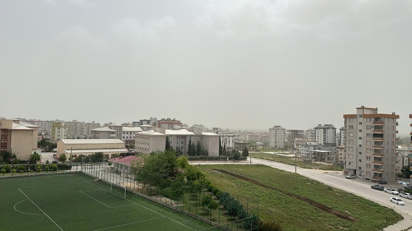 Hatay, Mersin, Adana, Osmaniye... Türkiye'de çöl tozu etkisini göstermeye başladı - Resim: 9