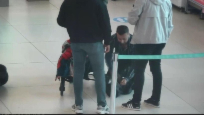 İstanbul Havalimanı'nda polis bebek pusetinde 73 kilo altın buldu - Resim: 5