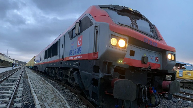 Bakü- Tiflis- Kars Demir Yolu Hattı'nda yük taşımacılığı yeniden başladı - Resim: 3