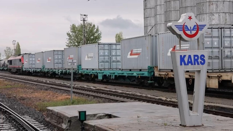 Bakü- Tiflis- Kars Demir Yolu Hattı'nda yük taşımacılığı yeniden başladı - Resim: 6