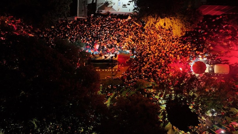 Türkiye'nin dört bir yanında yaşayan vatandaşlar, Galatasaray'ın şampiyonluğunu kutladı - Resim: 2