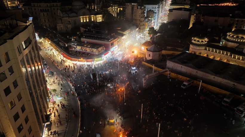 Türkiye'nin dört bir yanında yaşayan vatandaşlar, Galatasaray'ın şampiyonluğunu kutladı - Resim: 21