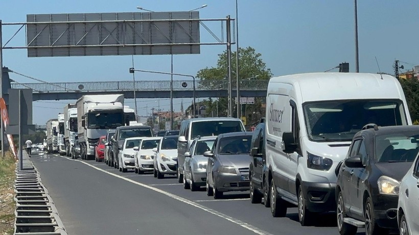 Tatilciler dönüş yolunda! Bodrum ve İstanbul'da trafik kilitlendi - Resim: 1