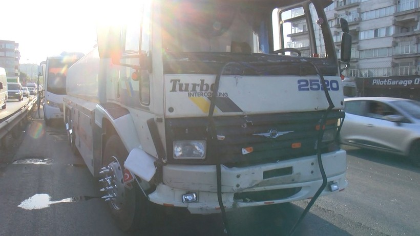 Küçükçekmece'de yol tartışması zincirleme kazayı getirdi: 13 yaralı - Resim: 8