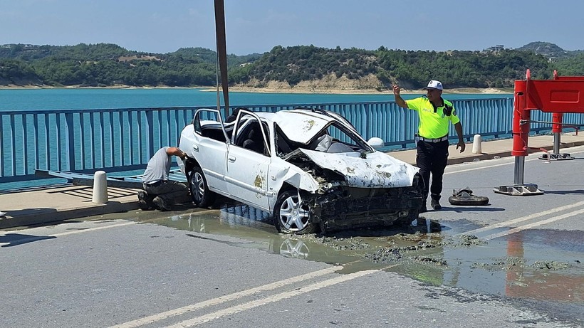 Adana'da kontrolden çıkan otomobil köprüden uçtu! Aydoğmuş ailesi yok oldu - Resim: 8