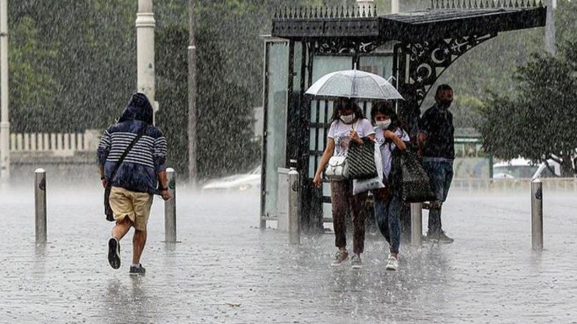 İstanbul'da sağanak yağış! Meteoroloji sıcaklıkların düşeceği yerleri açıkladı - Resim: 12