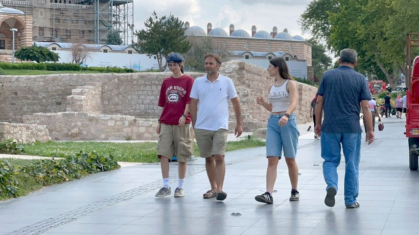 Almanya'da 16 yaşındaki öğrenci belediye meclis üyesi seçildi - Resim: 2