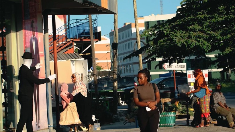 Bursalı cansız manken Afrikalıları korkuttu - Resim: 2