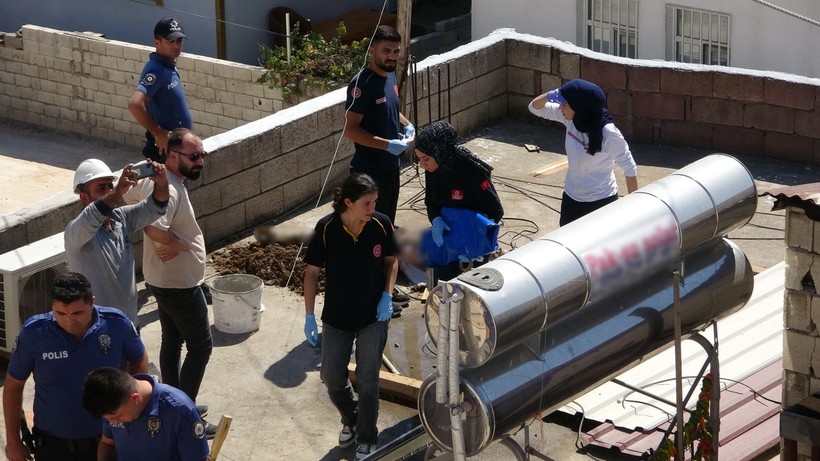 Boya yaparken yüksek gerilim hattına temas eden şahıs hayatını kaybetti - Resim: 1
