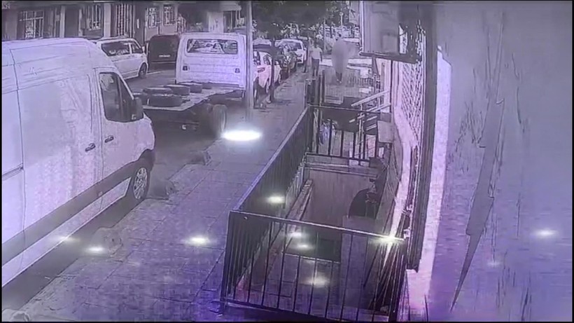 Sultangazi'de gündüz vakti hamile kadına taciz! O anlar kamerada - Resim: 4