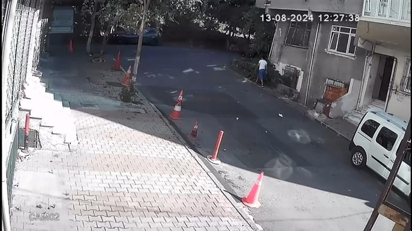 Sultangazi'de gündüz vakti hamile kadına taciz! O anlar kamerada - Resim: 10