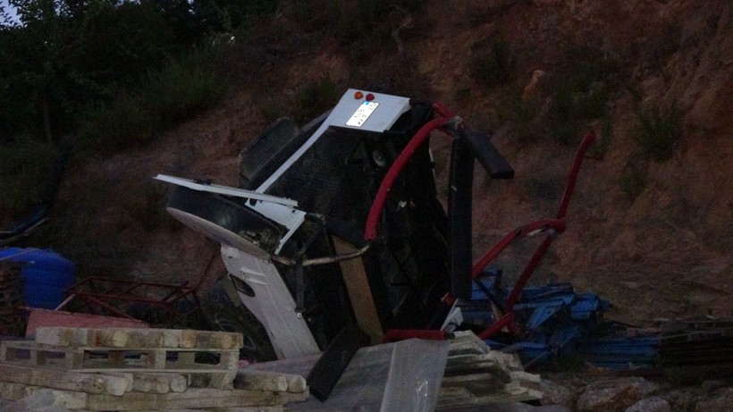 Alanya'da feci kaza: Babanın çabası yetmedi, anne ve 1 yaşındaki kızı hayatını kaybetti - Resim: 2